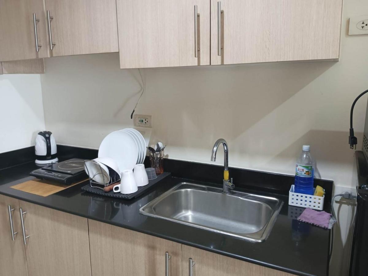 Breeze Residences - 1Br Unit With Balcony -Top Floor Manila Zewnętrze zdjęcie